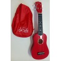 UKULELE SOPRANO DE SALVO ROSSA CON BORSA
