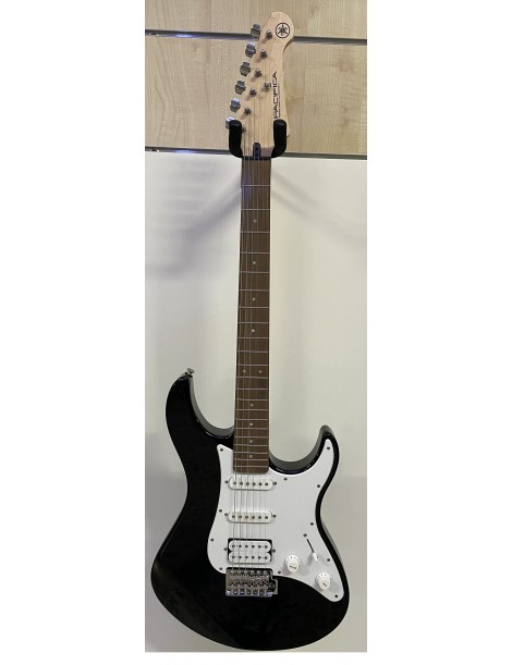 CHITARRA YAMAHA PAC012 NERA